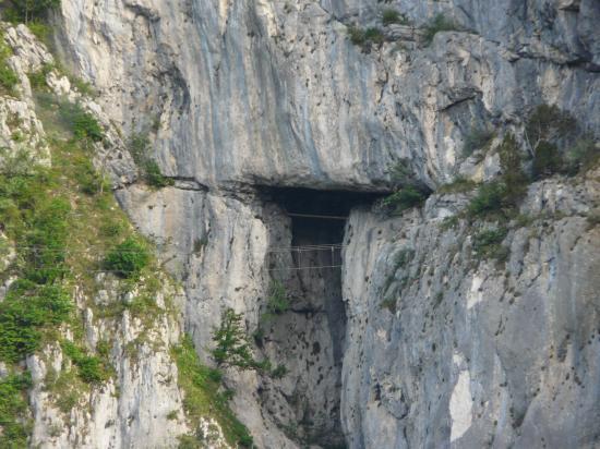 Ferrata Jules Caret - la  2 ème grotte et le pont népalai
