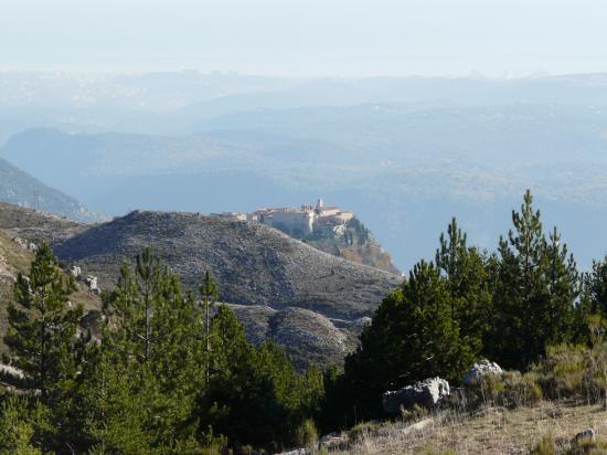 Le village perché de Gournon (06)