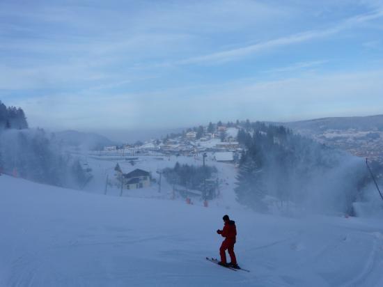 Les canons à neige s'en donnent à coeur joie! ... pas forcément les skieurs!