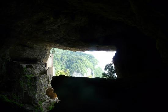 Grotte à Caret