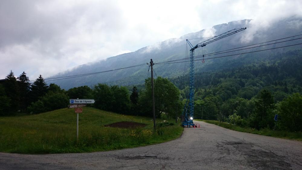 Le trou de l' agneau en haut sur le mont Margeriaz