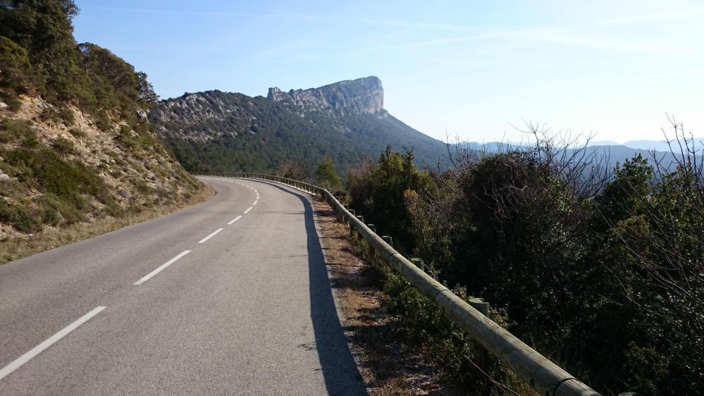 En haut de la première montée entre le pic St Loup et l' Hortus à gauche