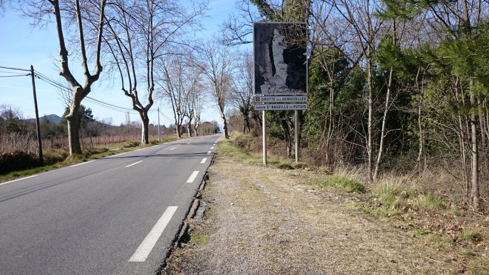 Peu avant St Bauzille de Putois ... et sa grotte célèbre !