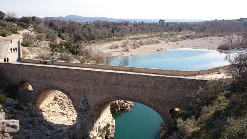 Pont sur l' Herault après st Guilhem le Desert