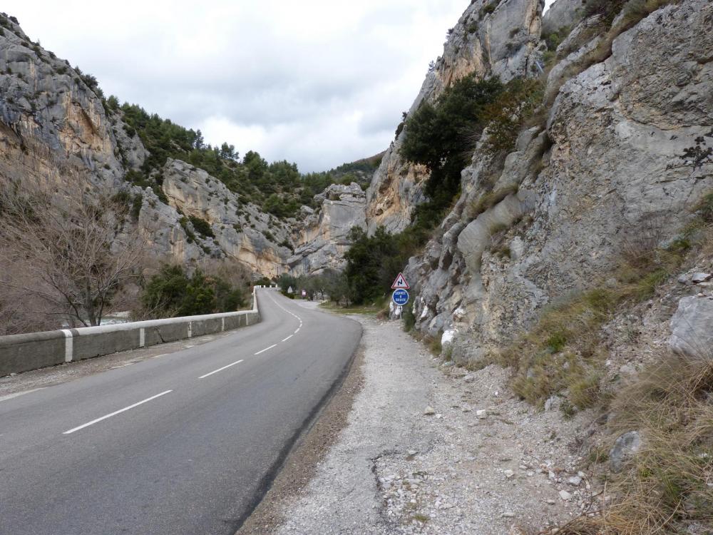 Début des gorges de l' Ouvèze au dessus de Buis les Baronies