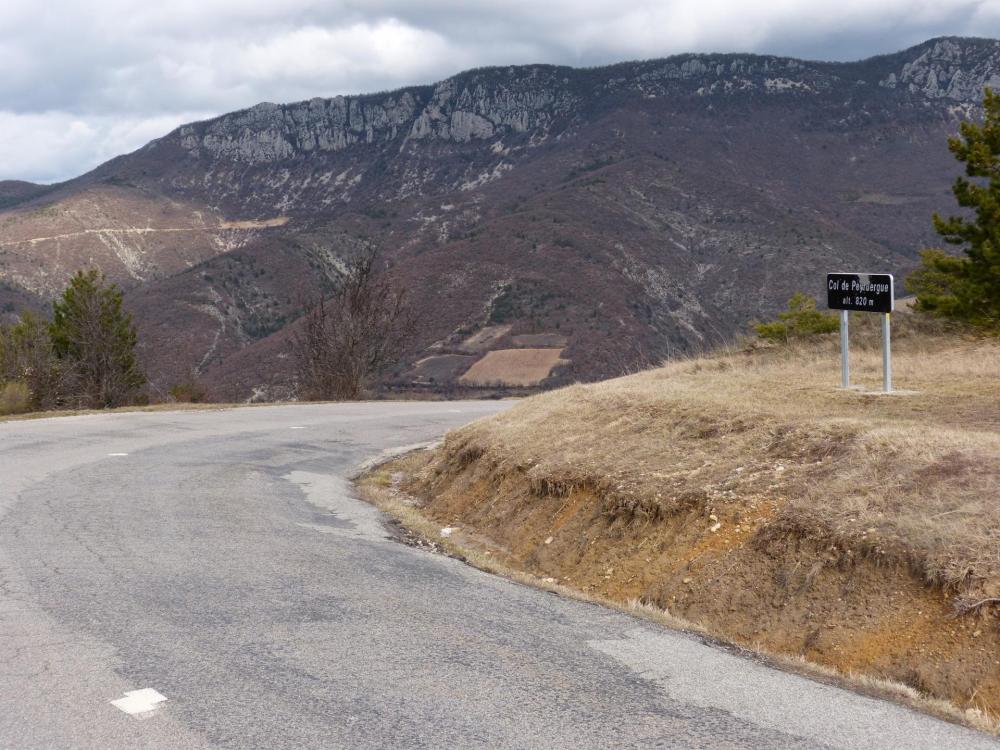 Sommet du col et vallée de l' Ennuye de l' autre côté