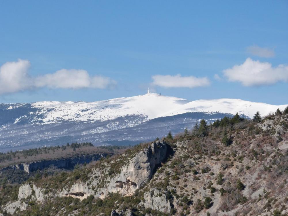 Le Ventoux depuis les gorges de la Nesque