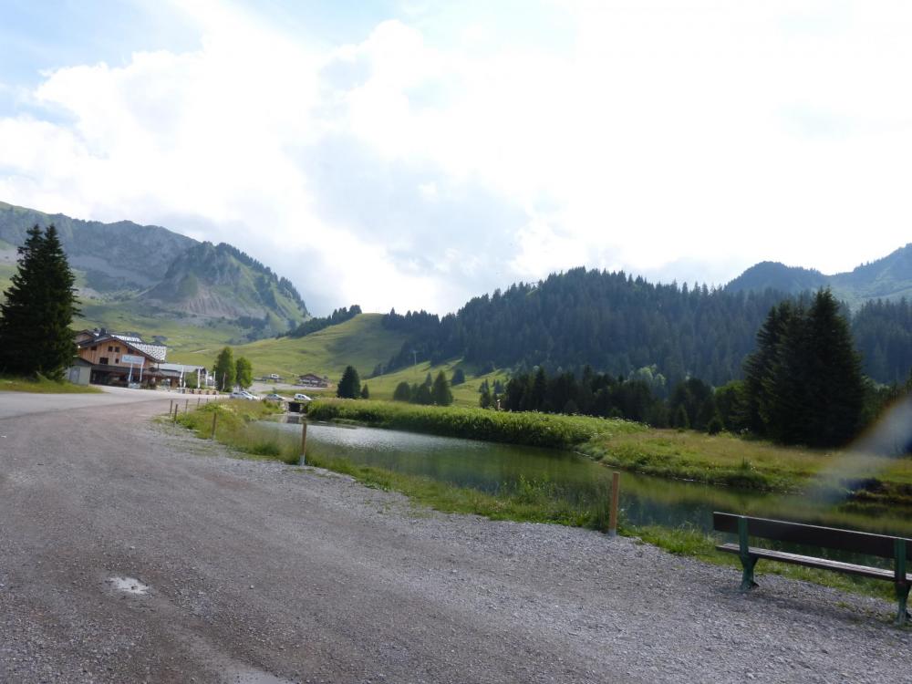 Col de la ramaz, Sommant station de ski