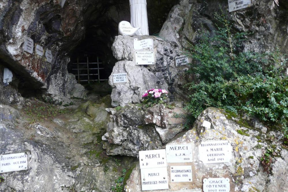 la grotte de Notre Dame du lac