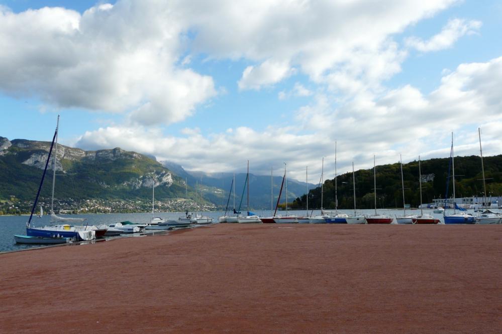 le port de plaisance d' Annecy