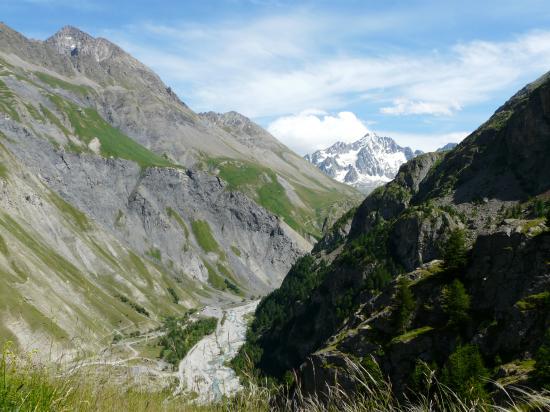 En descendant de la via de  l'Arsine l' aiguille du Goléon-05-2009