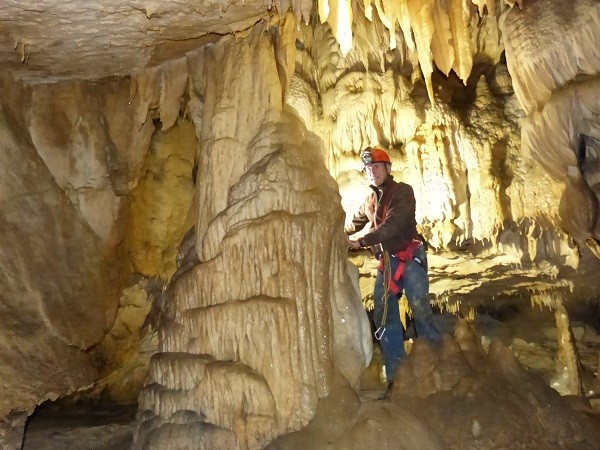 Grotte des puits jumeaux