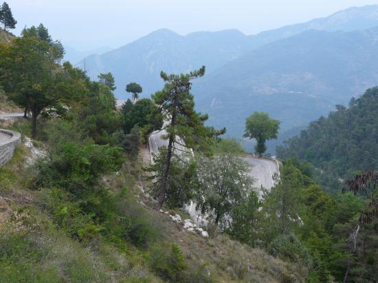 Derniers lacets col de Braus (06)