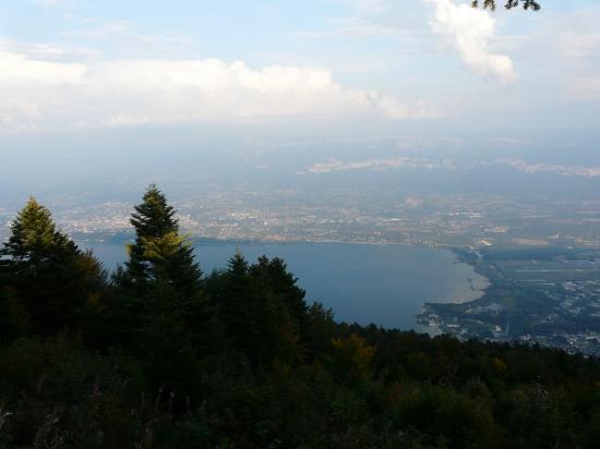 Splendide vue sur le lac du Bourget depuis le relais du Chat Splendide vue sur le lac du Bourget depuis le relais du Chat !