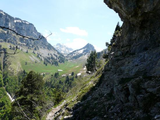 le lanfonet et la tournette depuis le chemin d' accès au pid des dents de Lanfon