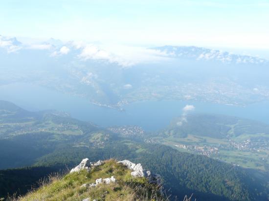 du sommet des dents, le lac d' annecy