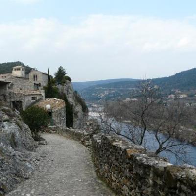 Aiguèze, vue sur l' Ardèche