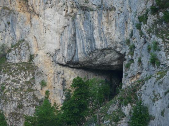 le départ de la via jules caret dans la grotte