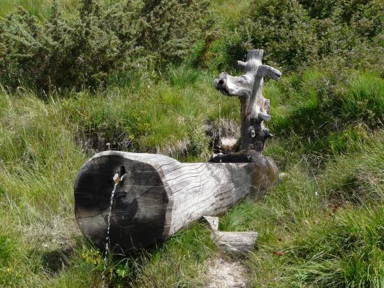 Dans la descente du Granon, la source bienvenue !