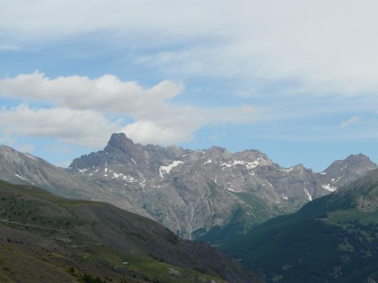 Du col de la Bonette, le Ténibre haut sommet de la randonnée des lacs !