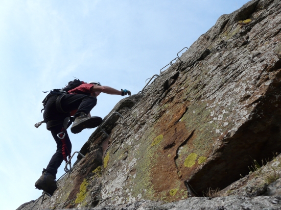 bel envol dans les rochers de la Miramande !