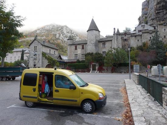 Kangoo en stationnement