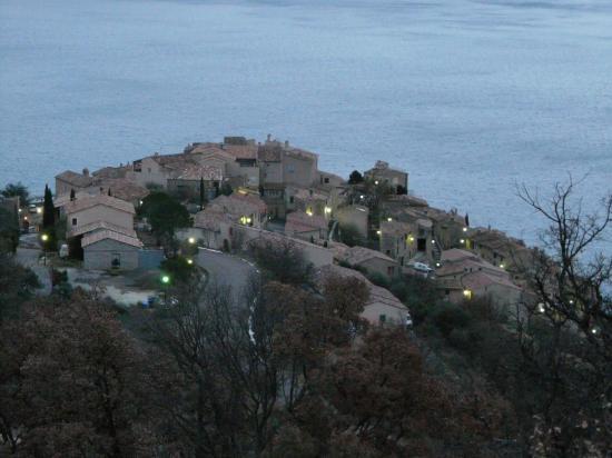 Sainte Croix du Verdon le soir