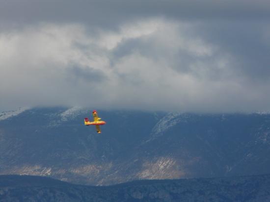 canadair sur Sainte Croix