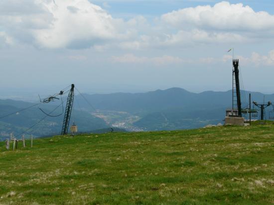 arrivée des télé ski du gaschney (68) au dessus de Munster