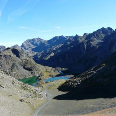 Descente vers les lacs Robert à Chamrousse