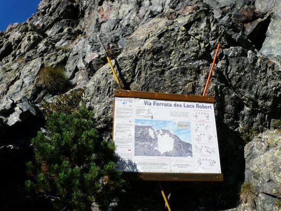 panneau de départ de la via des lacs Robert