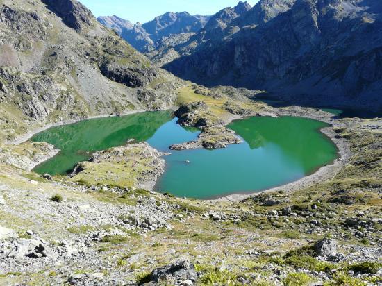 dernier coup d' oeil sur les lacs