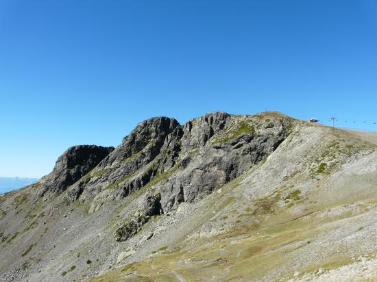 Vue générale de la via des trois fontaines à Chamrousse