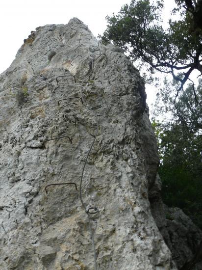 Un des monolites du site de Méjannes le Clap (hérault)