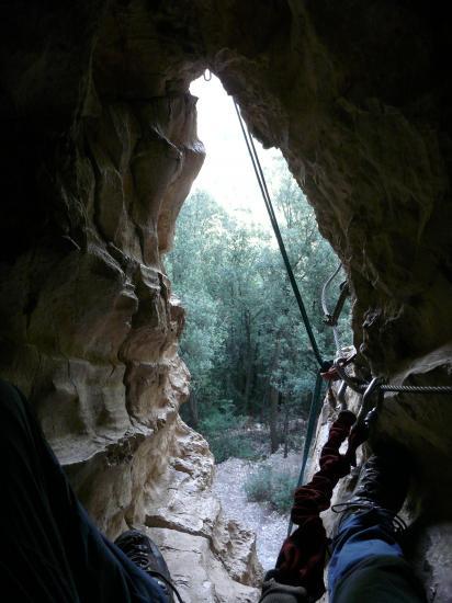 Au bout de mes pieds le lucarneau à partir duquel je descends en rappel !