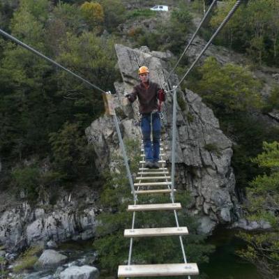 Première passerelle, en arrière plan la voiture veille !