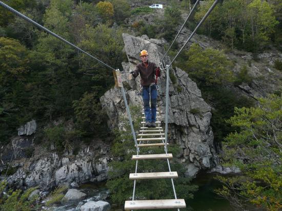 Première passerelle, en arrière plan la voiture veille !