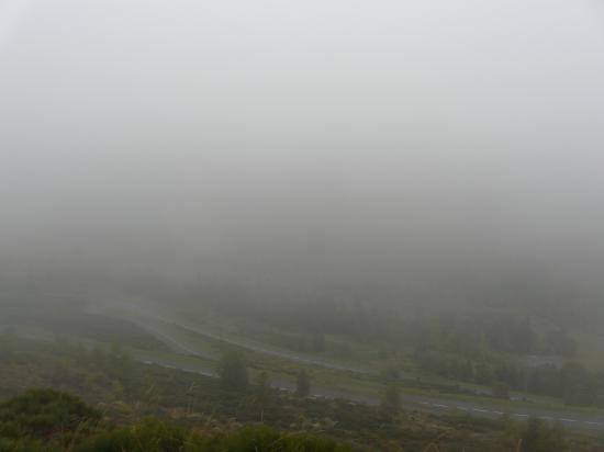 Bon, pas d' autre chose à voir dans cette montée dans le brouillard !