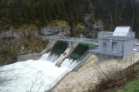 Le barrage edf du refrain ( sur le doubs)(25)