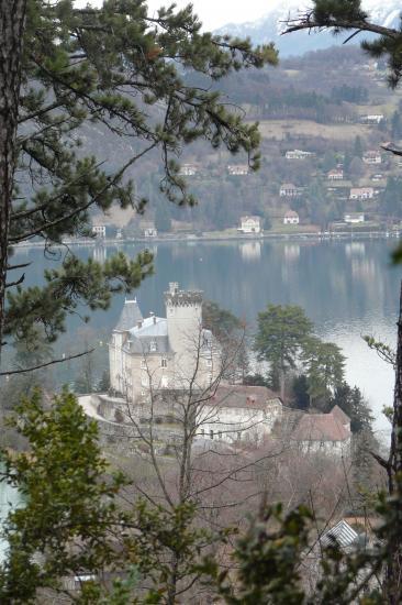 le chateau de la presqu''île de Duingt