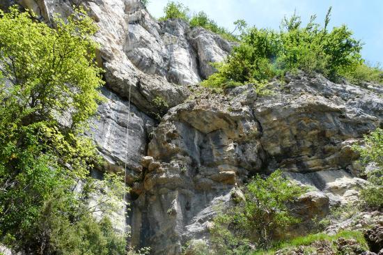 grotte de la Doria - corde speleo statique en place cette année là !