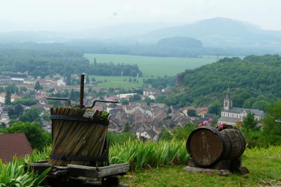 La ville de Culoz depuis la montée du Grand Colombier