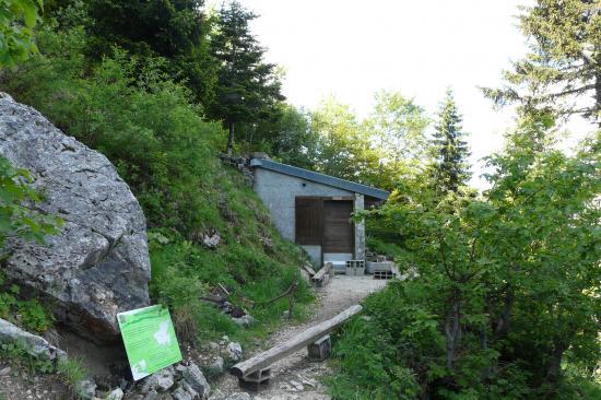 la cabane pastorale de bachasson