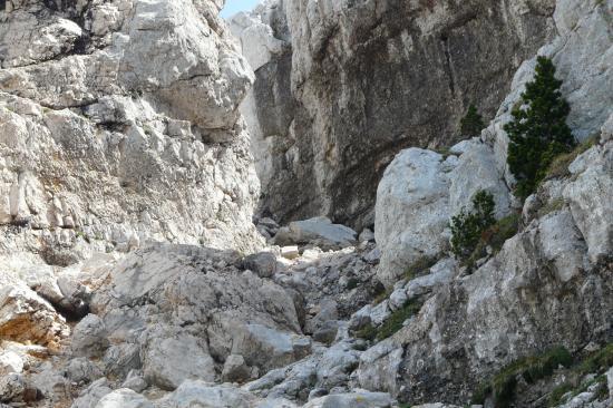 le haut de la cheminée accédant à chamechaude le haut de la cheminée accédant à chamechaude