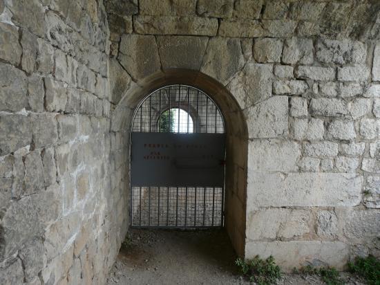 la porte de sortie de la via de la bastille à Grenoble