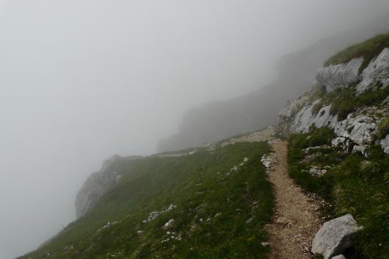 descente de la dent de Crolles dans le brouillard