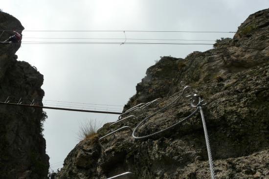 vue d' ensemble des attractions au pied de la via de villefort