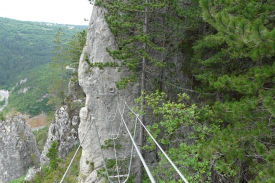 via du rocher de moïse à mende - le pont népalais via du rocher de moïse à mende - le pont népalais