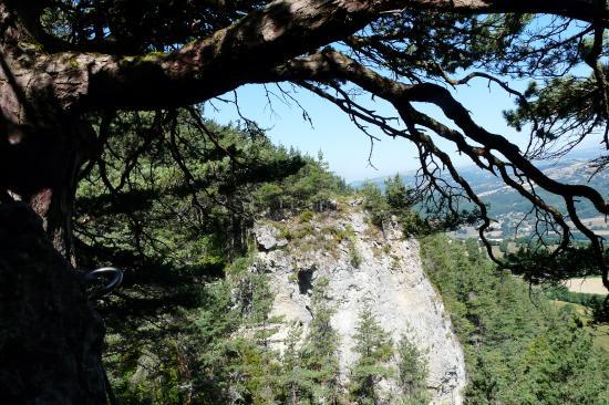 la tyrolienne de L a Canourgue depuis l' arrivée la tyrolienne de L a Canourgue depuis l' arrivée