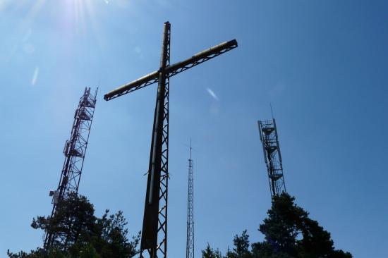 débauche de pylones en tout genre à Roqueprins- la Canourgue débauche de pylones en tout genre à Roqueprins- la Canourgue